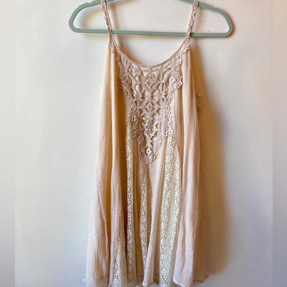 ⭐️Ryu Cream Lace Detail Dress
